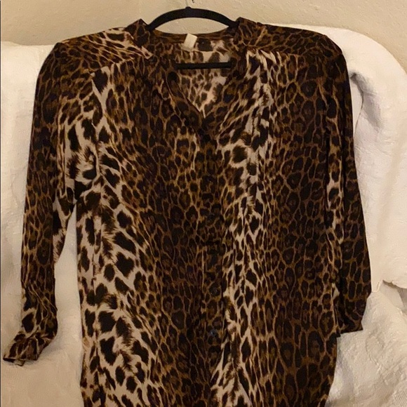 Blouse - Picture 2 of 3